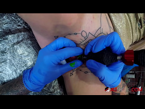 ❤️ Extrem tätowierte Hottie Sully Savage hat ein Tattoo auf ihrer Klitoris Porno vk bei de.tuberxxx-com.ru ❌